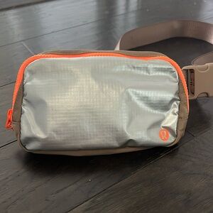 Brand new Lululemon belt bag.